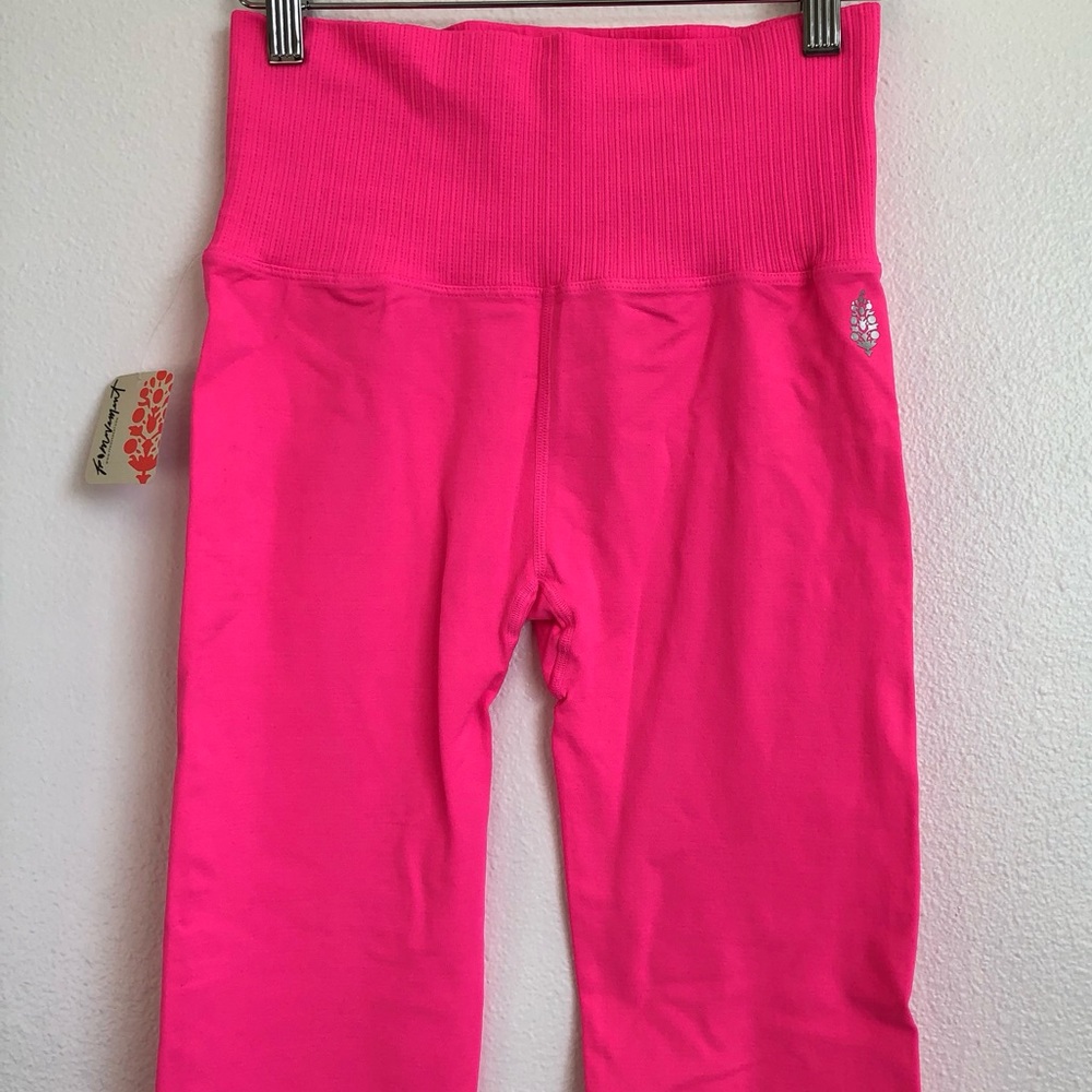 NWT Free People Movement Good Karma Tropical Pink Workout Leggings Size M / L - Picture 3 of 9